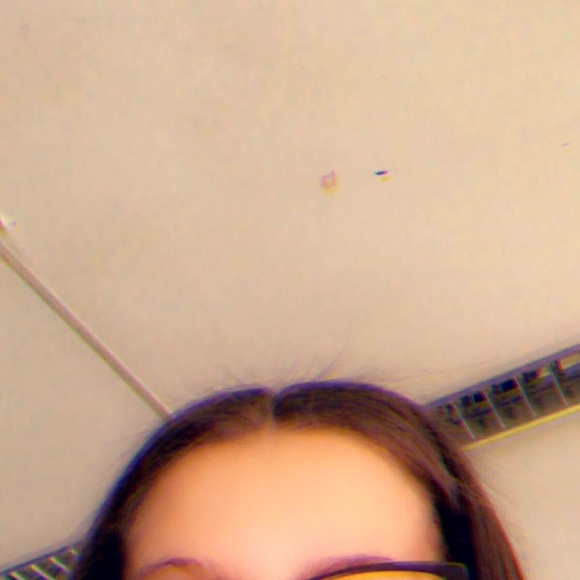 Meet your Posher, Madison - Picture 1 of 1